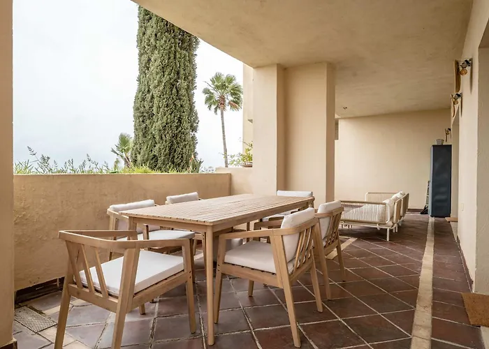 Sea & Sun Hills Views Pool Jacuzzi Διαμέρισμα