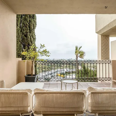Sea & Sun Hills Views Pool Jacuzzi דירה