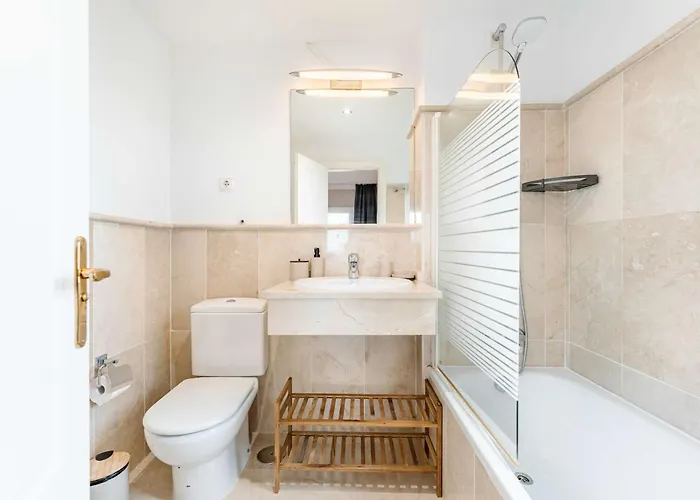 Sea & Sun Hills Views Pool Jacuzzi Apartment *